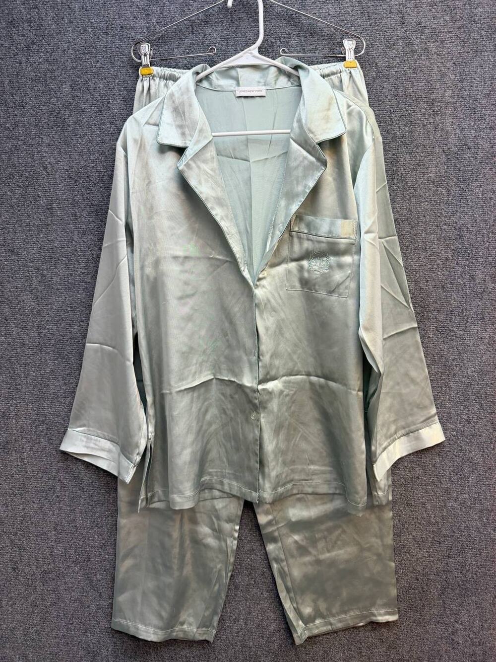 Jones New York Women's Satin Pajama Set Light Gray Button Front Long Sleeve M
